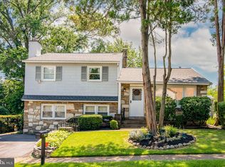 354 Heathcliffe Rd, Huntingdon Valley, PA 19006