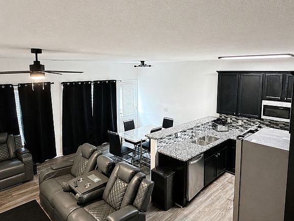4th image of 7696 Rutgers Cir