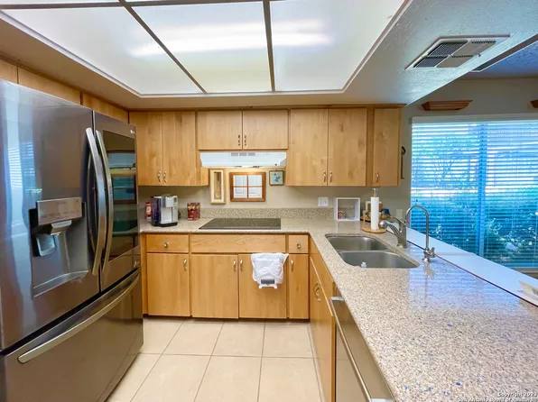 3803 BARRINGTON ST #12A, San Antonio, TX 78217