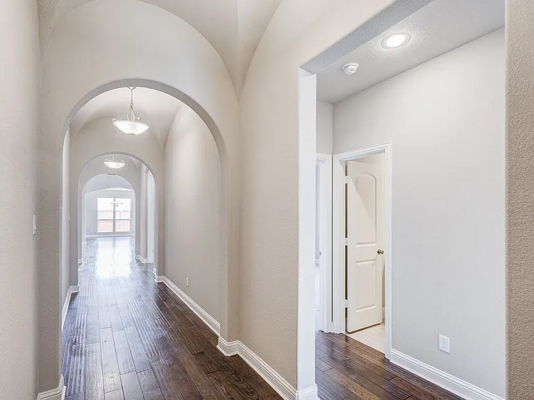 15609 Canyon Rdg — Photo 11