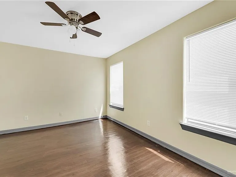 910 W Cherokee Ave #5 — Photo 3