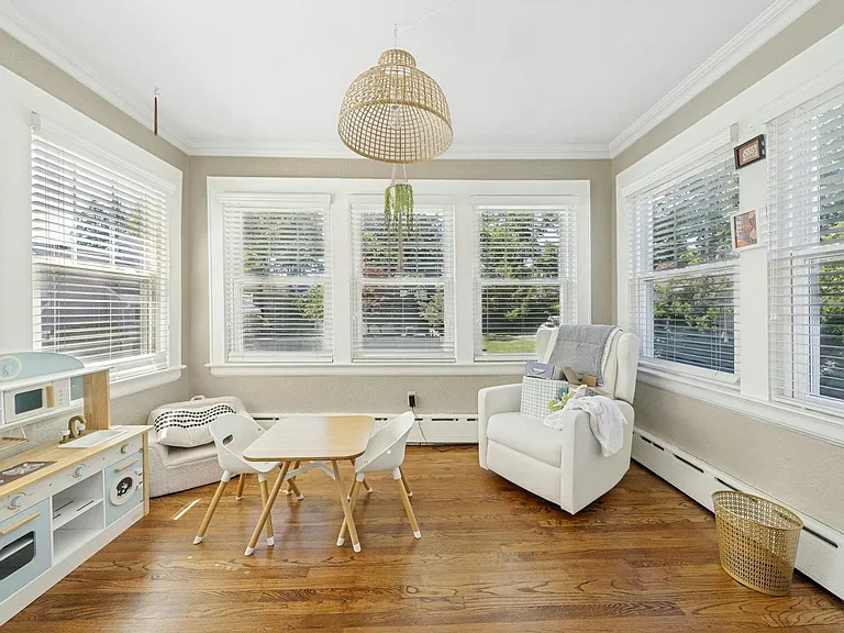 332 Demarest Ave — Photo 5