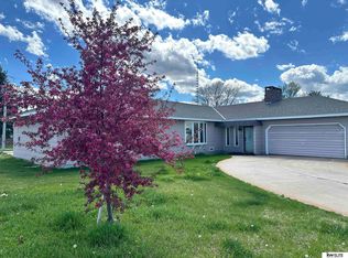 1521 Newell St, Cozad, NE 69130