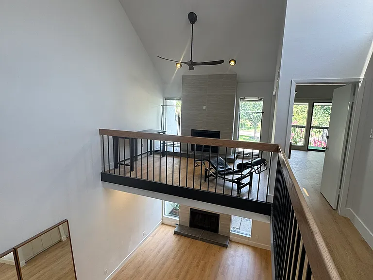 7655 S Braeswood Blvd #8 — Photo 8