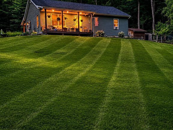4th image of 377 Ives Hill Rd