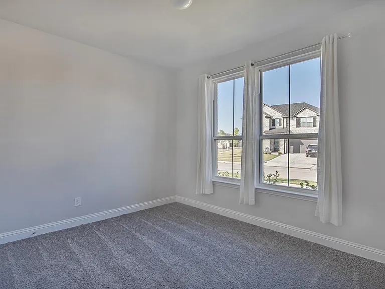 1021 Catskill Ct — Photo 15