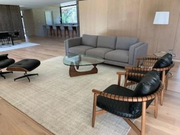 2nd image of 5 Huntington Cir