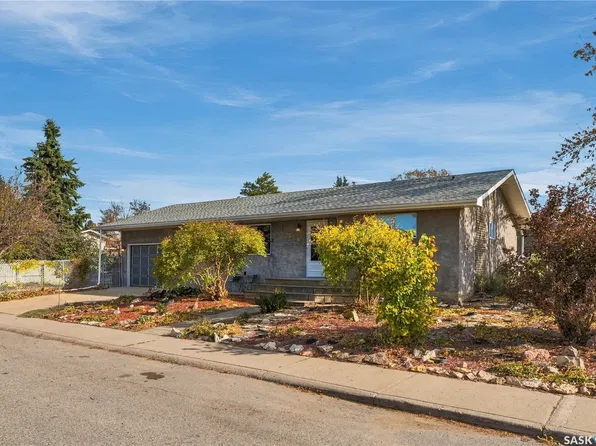3538 Centennial Drive, Saskatoon, SK S7L 5C2