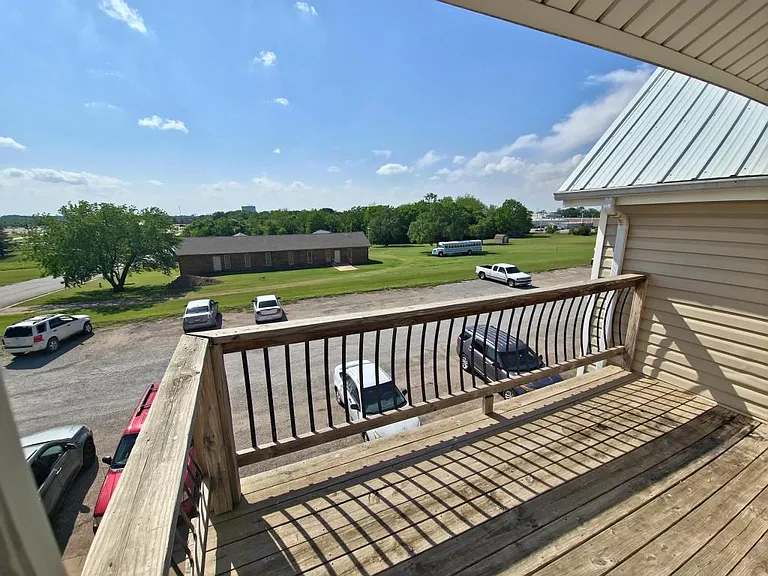 300 E Windsor Rd #123 — Photo 9