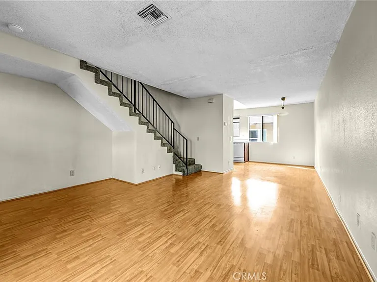 1836 N Allen Ave — Photo 6