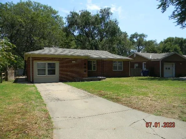 180 Hungerford Ave, Haysville, KS 67060