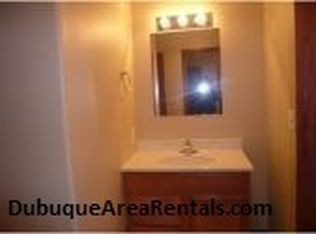 8260 Old Highway Rd, Peosta, IA 52068