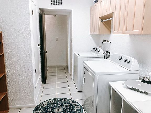 5th image of 3216 High Point Dr