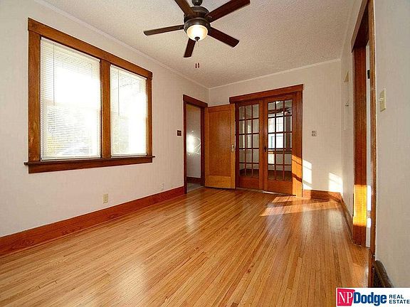 3rd image of 5212 Pacific St