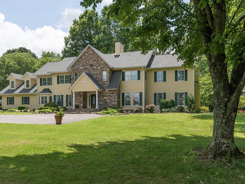 1st image of 12736 Tanglewood Dr