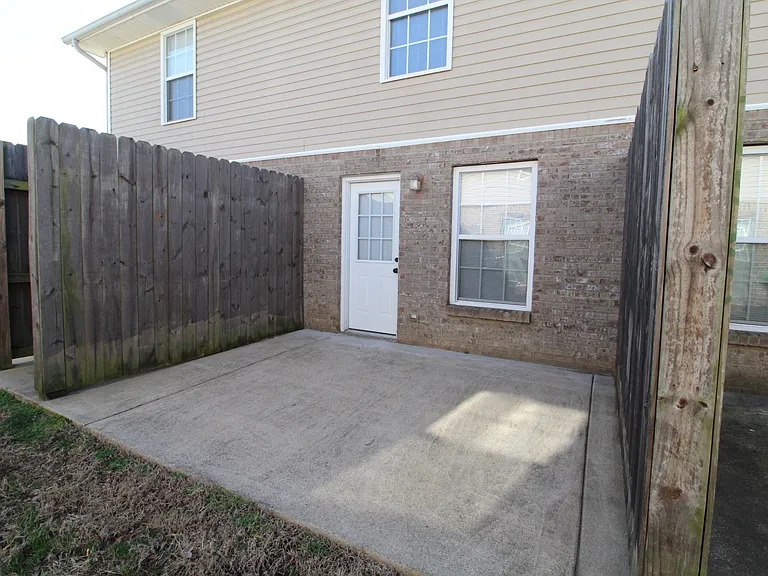 2300 Raleigh Ct #3 — Photo 4