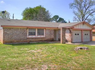 1932 Knoxville Dr, Bedford, TX 76022