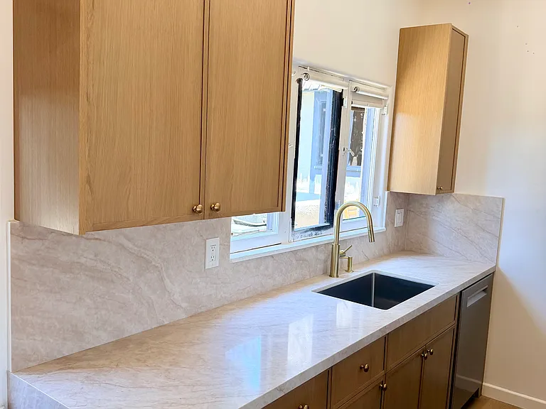 4215 E Livingston Dr #2 — Photo 7