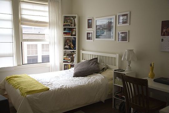 2nd bedroom- great closets