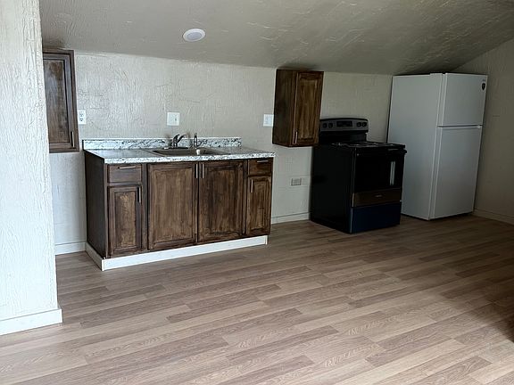 2nd image of 16853 Log Cabin St #5