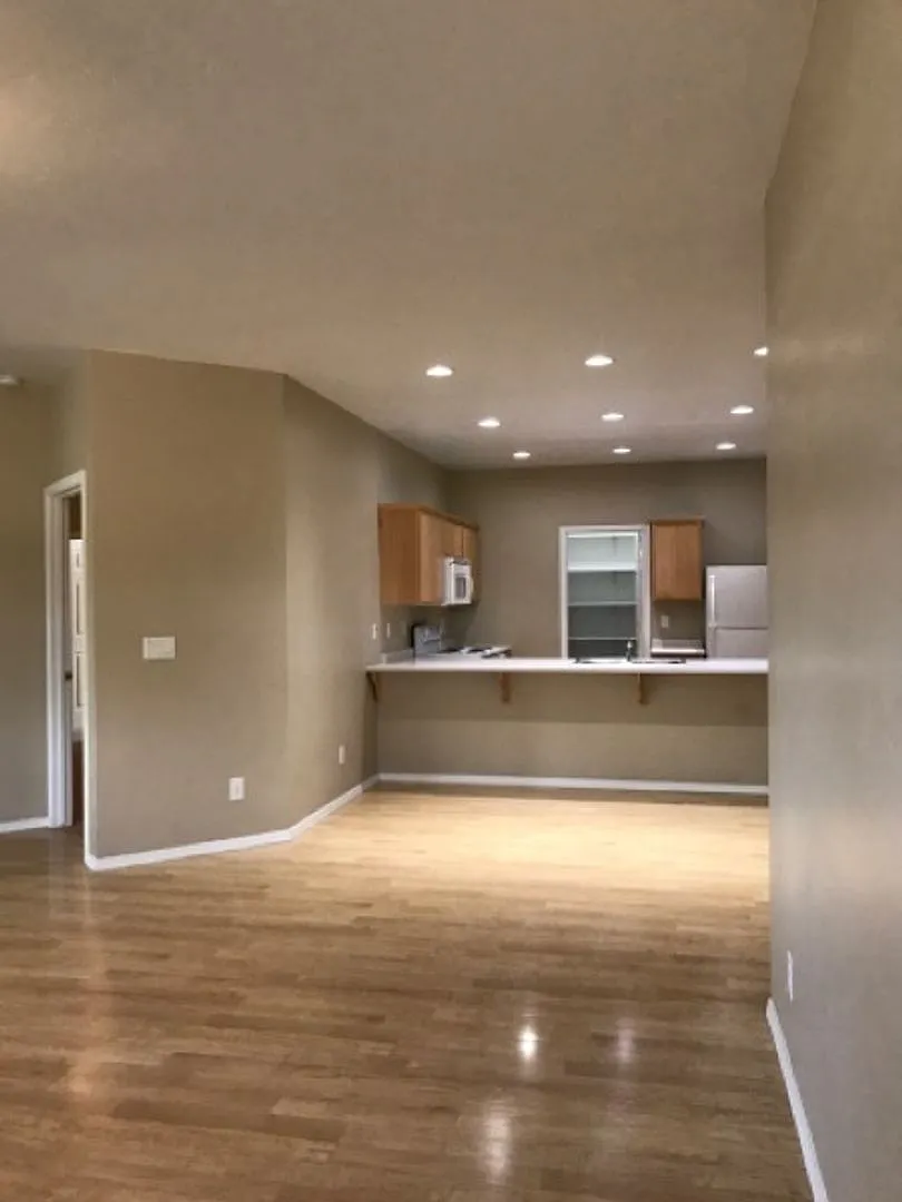 321 Aspenwood Drive — Photo 3