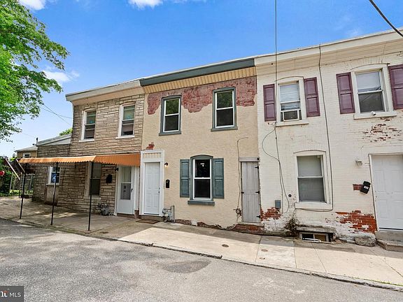 2nd image of 103 9th St