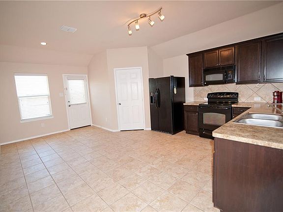 5th image of 171 Wild Rose Ct
