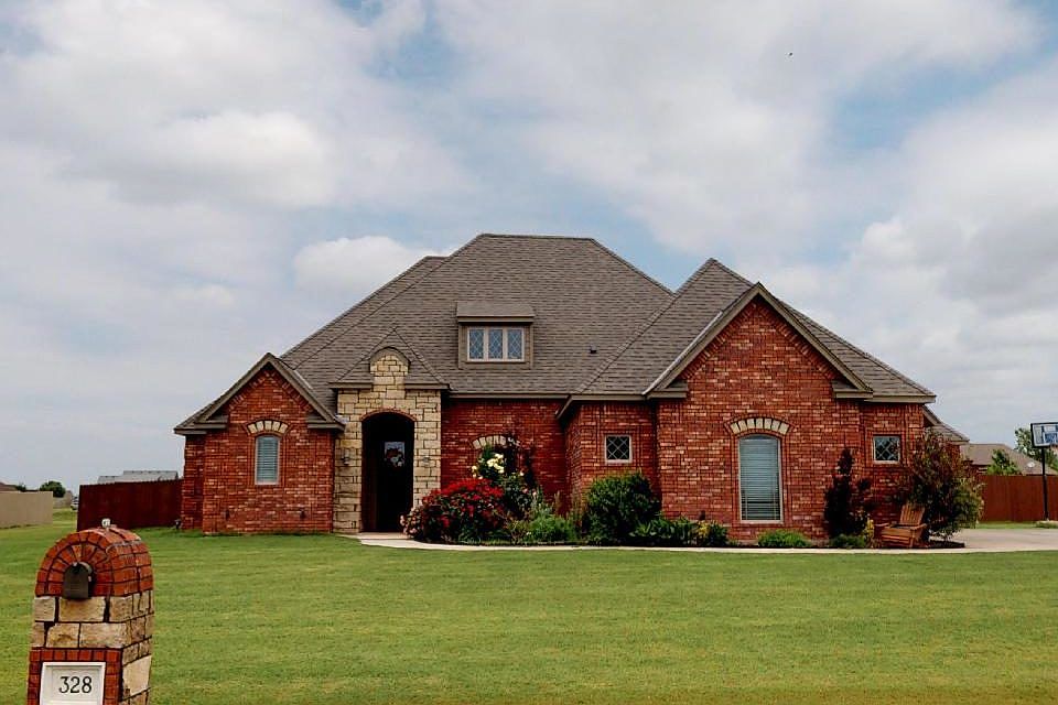 1st image of 328 NE Creekside Dr
