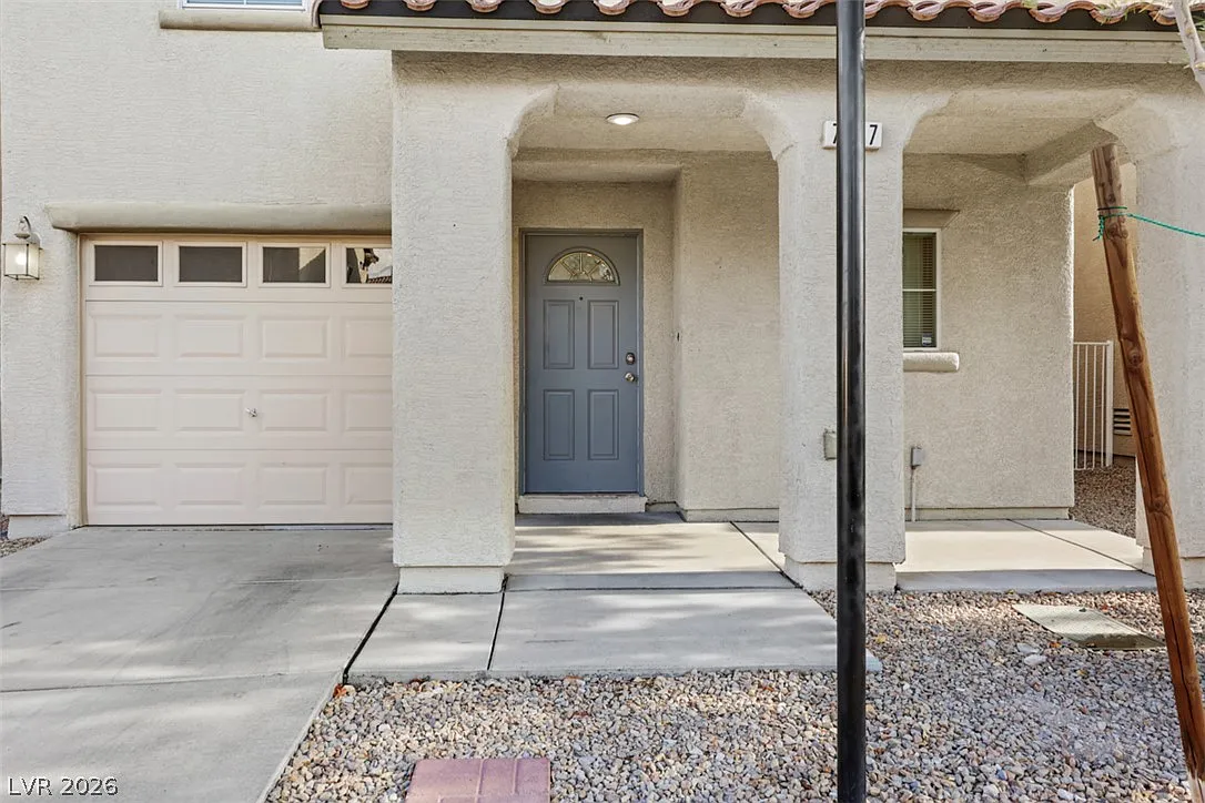 3 bed, 2.5 bath, 1480 sqft, $1,875 — Photo 3