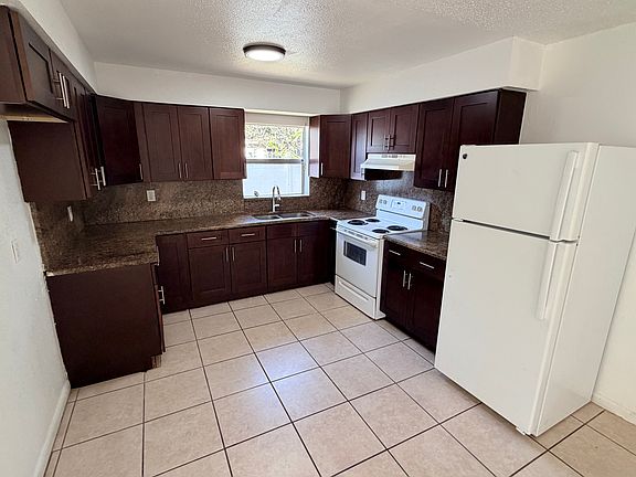 2nd image of 3808 E Norfolk St