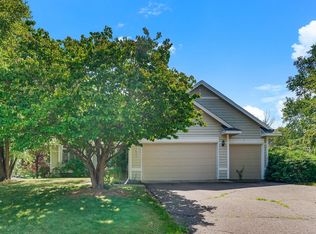 8843 Blackoaks Ln N, Maple Grove, MN 55311