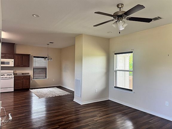 3rd image of 1335 Nashville Ave
