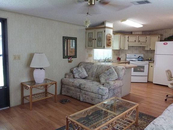 4th image of 104 Wilkes Dr