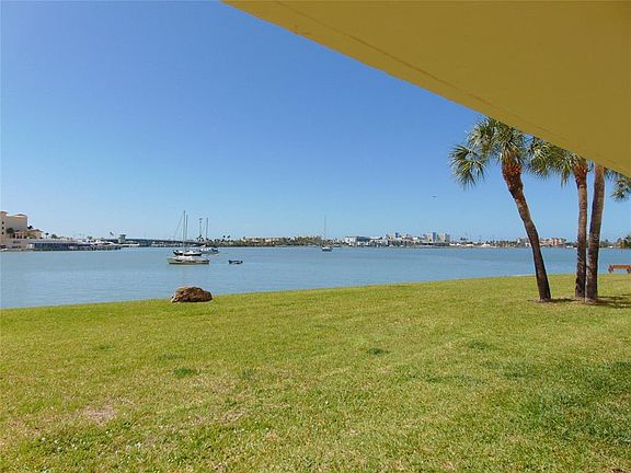 5th image of 4775 Cove Cir APT 104