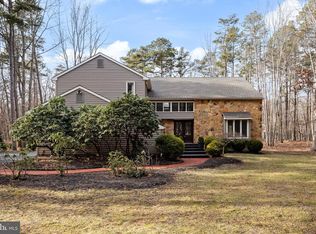 26 Glen Lake Dr, Medford, NJ 08055