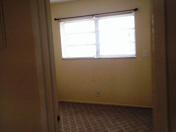 4th image of 247 Nugent Ave APT 17