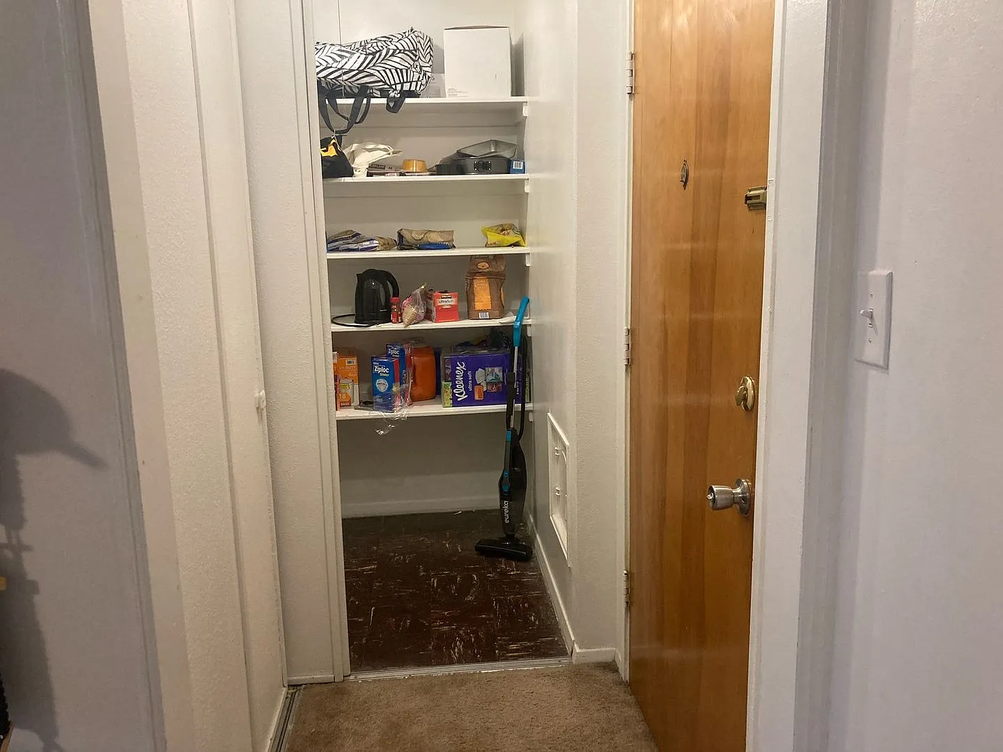 Studio Walking Distance to the University of Utah! — Photo 4
