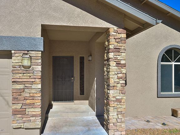 3rd image of 1351 S Saddleback Dr