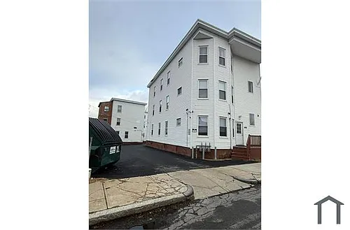 163 Grand St Photo 1