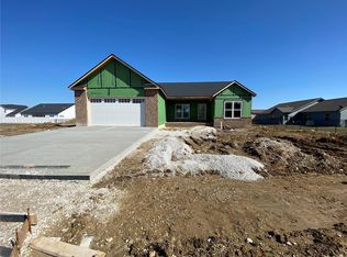 204 Stonebriar Dr, Troy, IL 62294