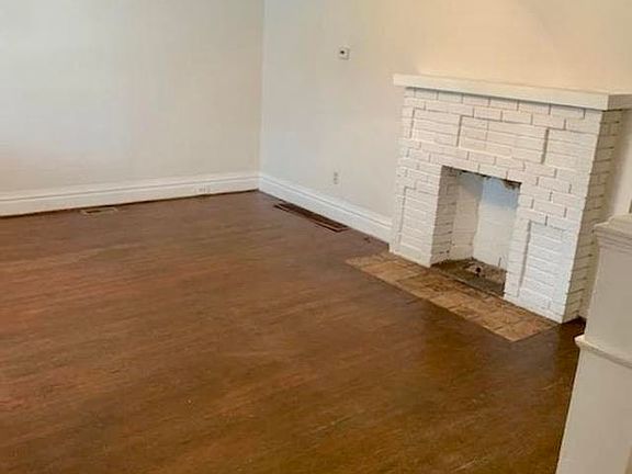 3rd image of 141 Cedar St