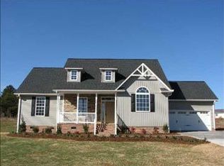 369 Saddlers Run, Chesnee, SC 29323