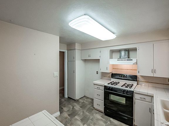5th image of 3205 16th Ave SE
