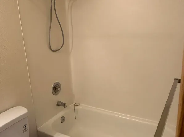 4253 8th Ave NE, Seattle, WA