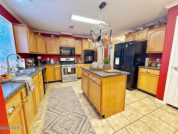 5th image of 4421 Magnolia Rd