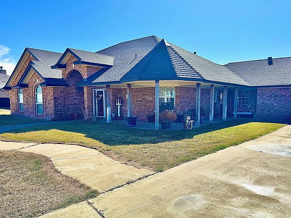 2nd image of 200 Hunters Trl