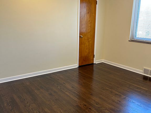 5th image of 3516 Blue Rock Rd