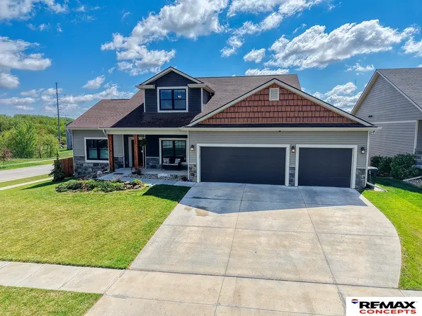 7700 S 66th St, Lincoln, NE 68516