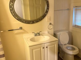 14 Park St #L, New London, CT 06320