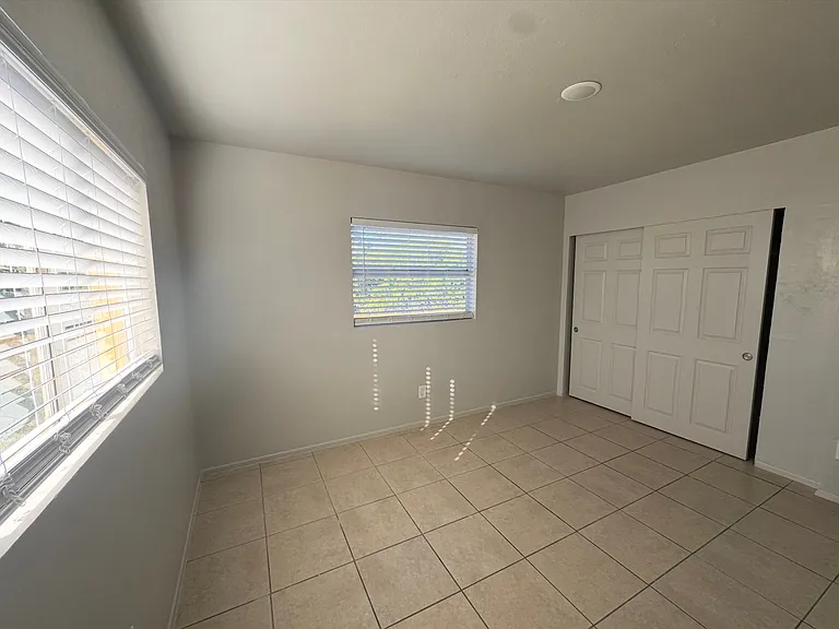 8257 Beacon Blvd — Photo 5